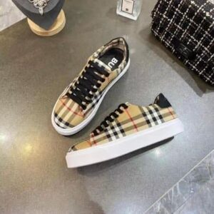 Bur_berry Sneaker